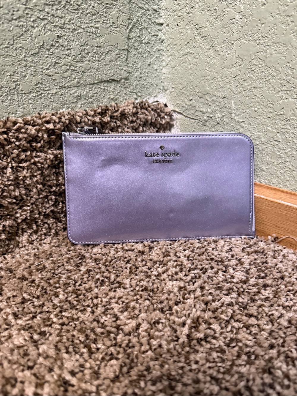 ♠️ kate spade ♠️ - Lucy Medium Wristlet (L-zip)